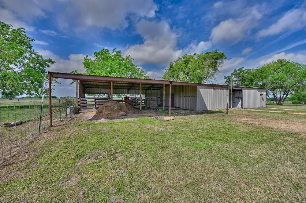 4988 Thane Road Road Navasota, TX 77868