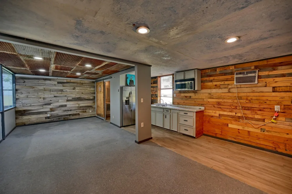 4988 Thane Road Road Navasota, TX 77868