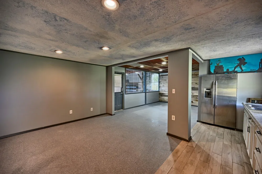 4988 Thane Road Road Navasota, TX 77868