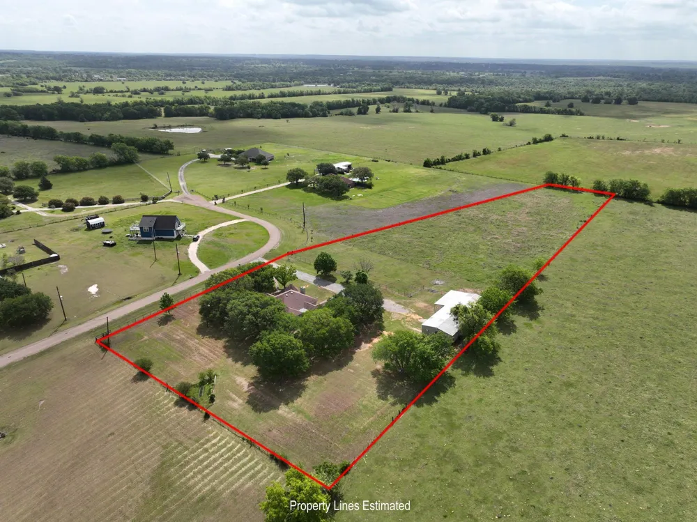 4988 Thane Road Road Navasota, TX 77868