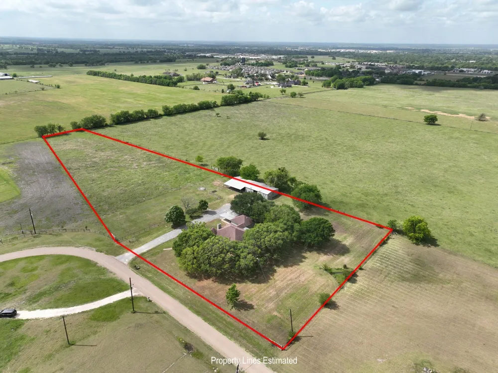 4988 Thane Road Road Navasota, TX 77868