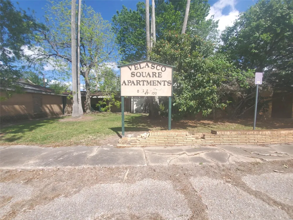 708 Velasco Street Angleton, TX 77515
