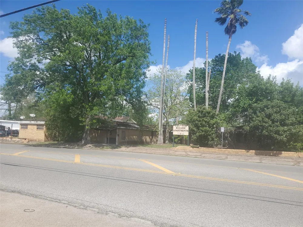 708 Velasco Street Angleton, TX 77515