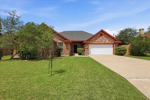 2406 Golden Oak Drive