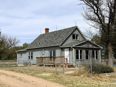 1935 County Road 75