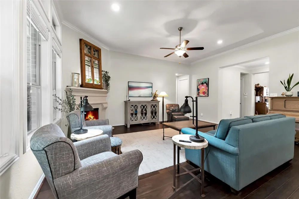 1015 Ginger Glade Lane Pinehurst, TX 77362