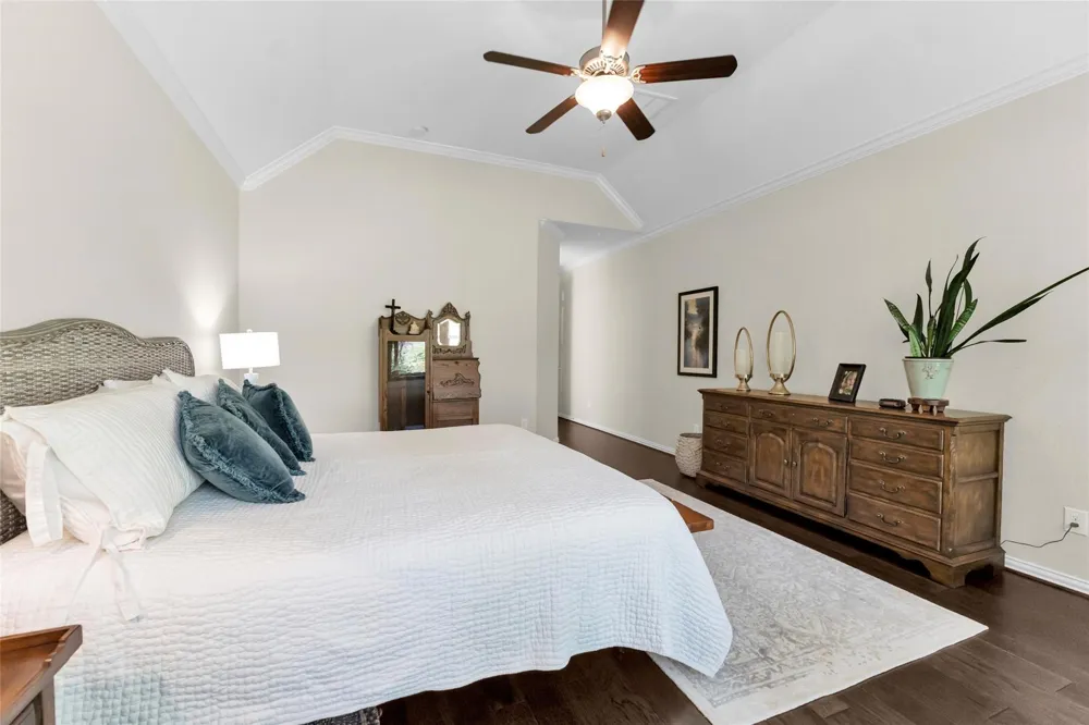 1015 Ginger Glade Lane Pinehurst, TX 77362