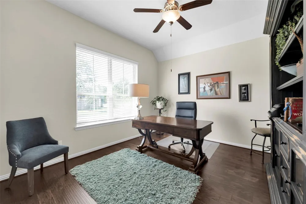 1015 Ginger Glade Lane Pinehurst, TX 77362