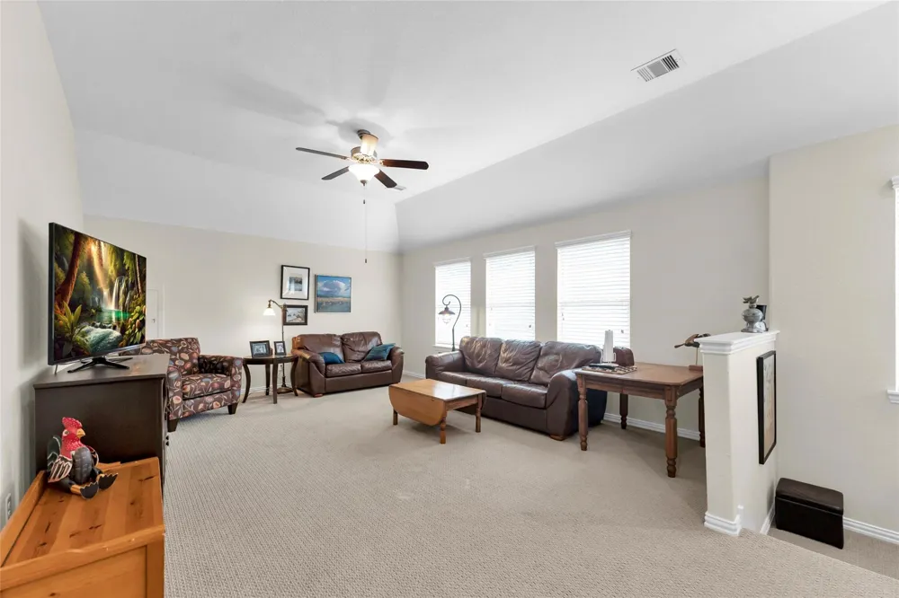 1015 Ginger Glade Lane Pinehurst, TX 77362