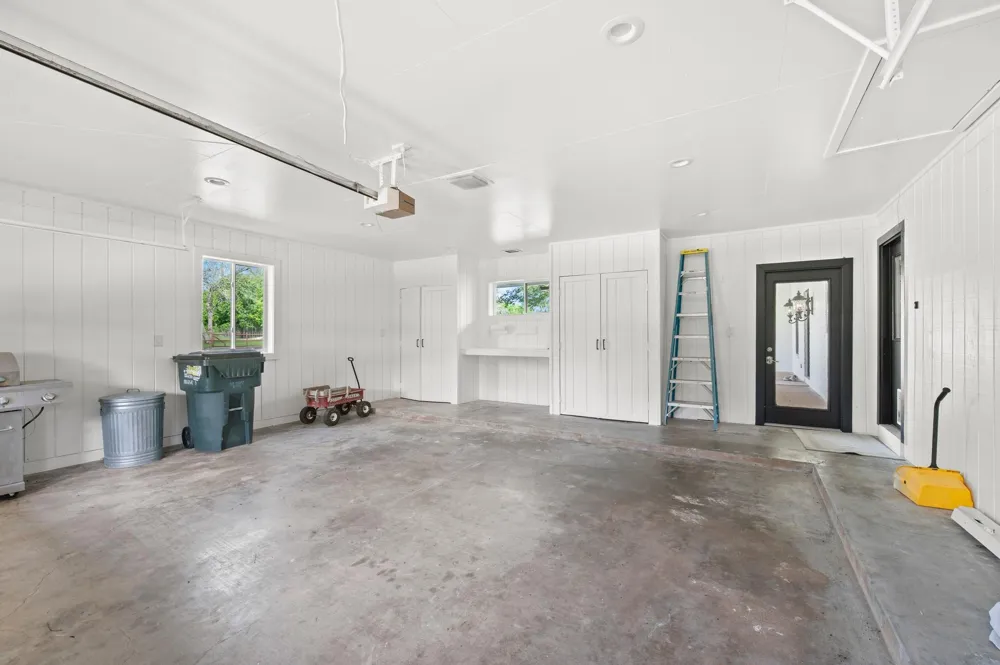 822 Surrey Lane Simonton, TX 77485