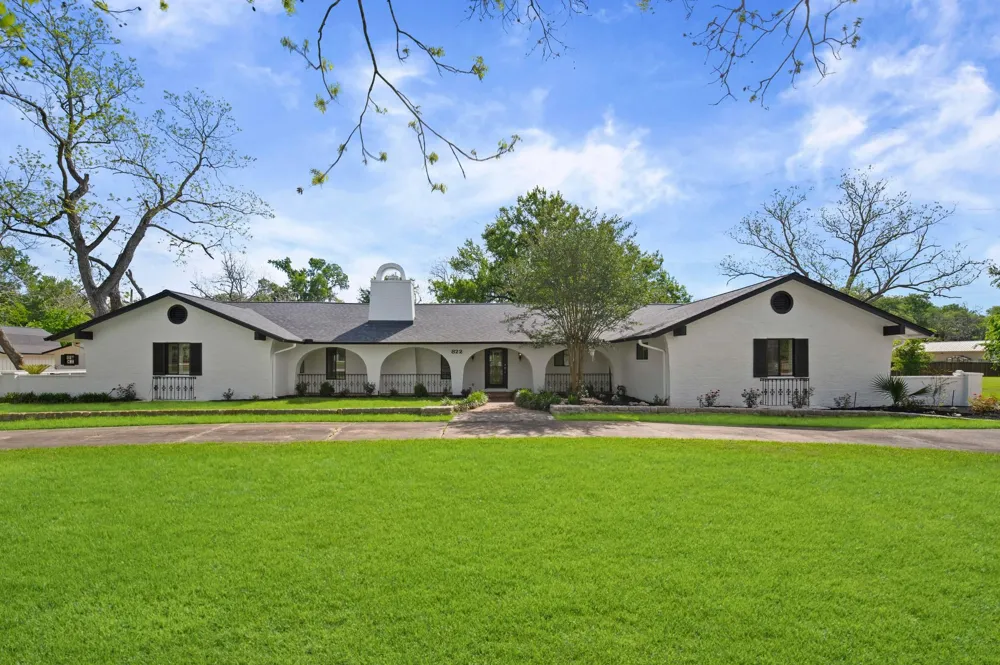 822 Surrey Lane Simonton, TX 77485