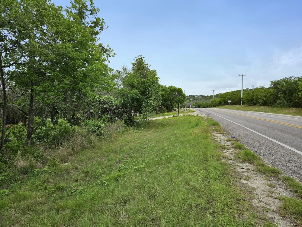 2706 Pace Bend Road S Spicewood, TX 78669