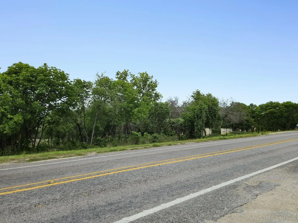 2706 Pace Bend Road S Spicewood, TX 78669
