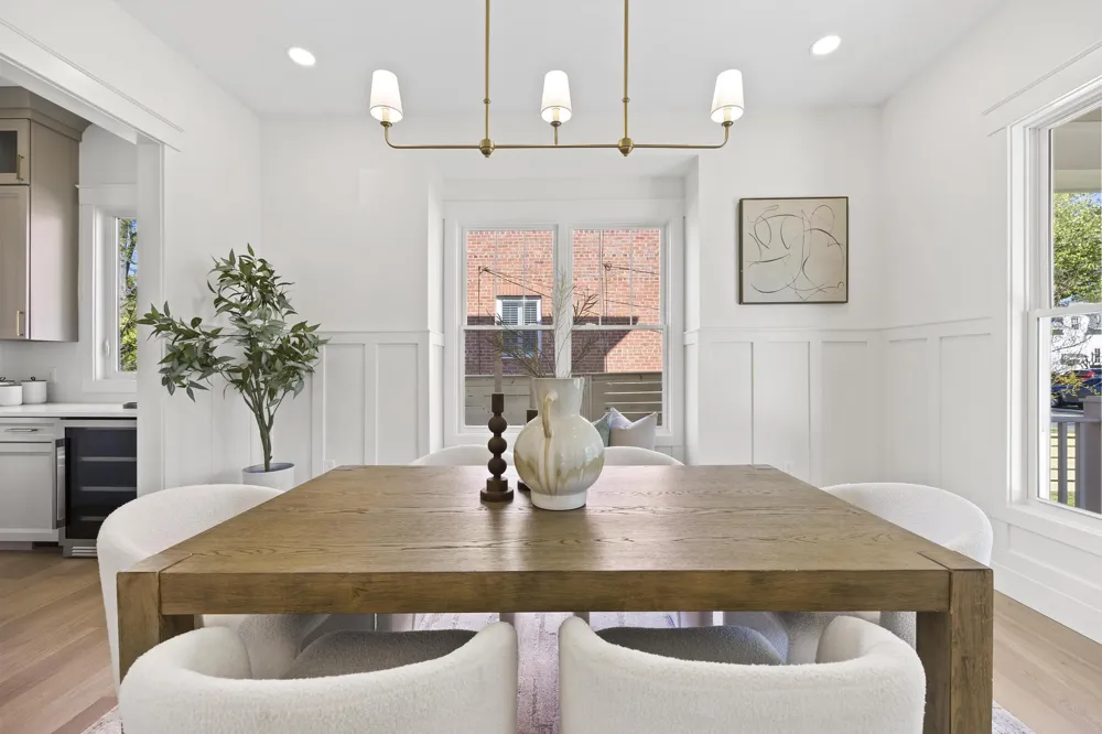 14 E MONROE AVENUE Alexandria, VA 22301