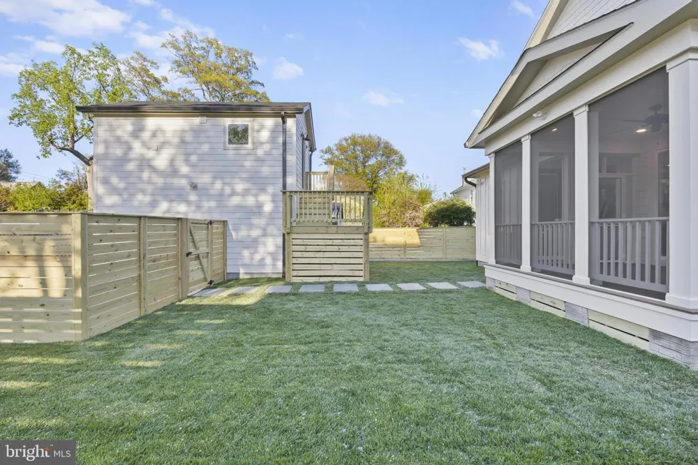14 E MONROE AVENUE Alexandria, VA 22301