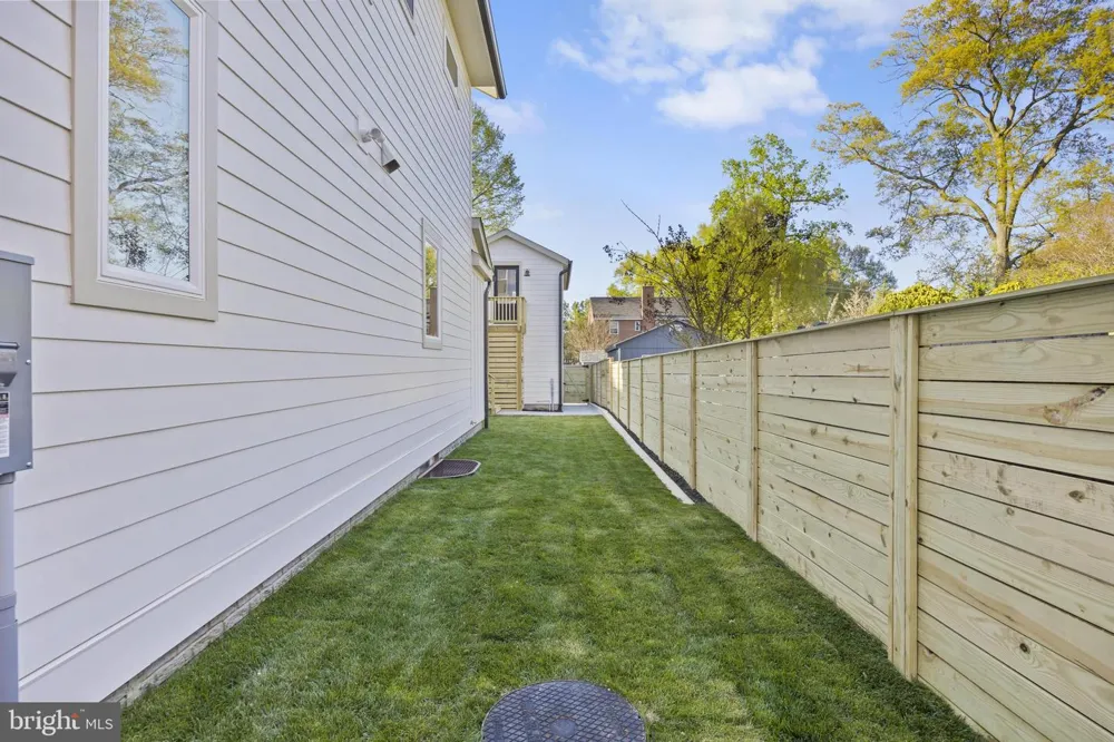 14 E MONROE AVENUE Alexandria, VA 22301