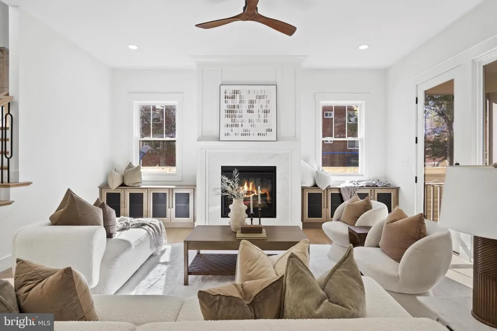 14 E MONROE AVENUE Alexandria, VA 22301
