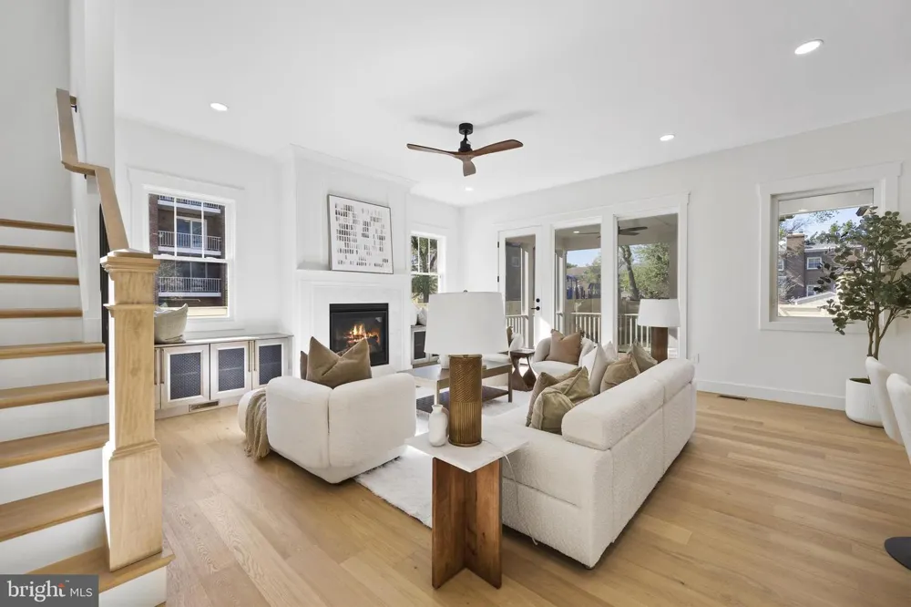 14 E MONROE AVENUE Alexandria, VA 22301