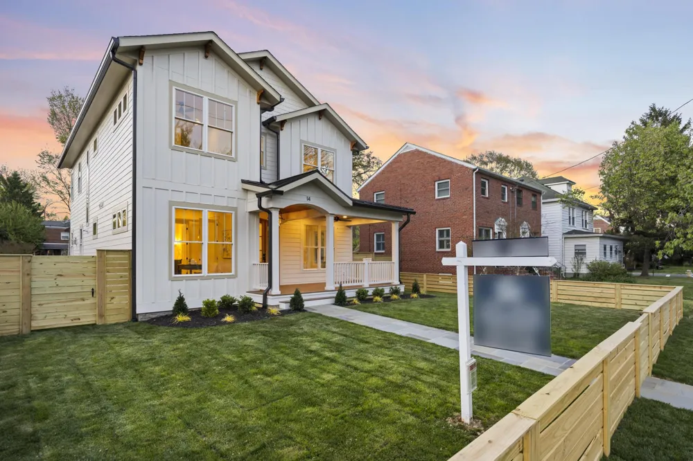 14 E MONROE AVENUE Alexandria, VA 22301
