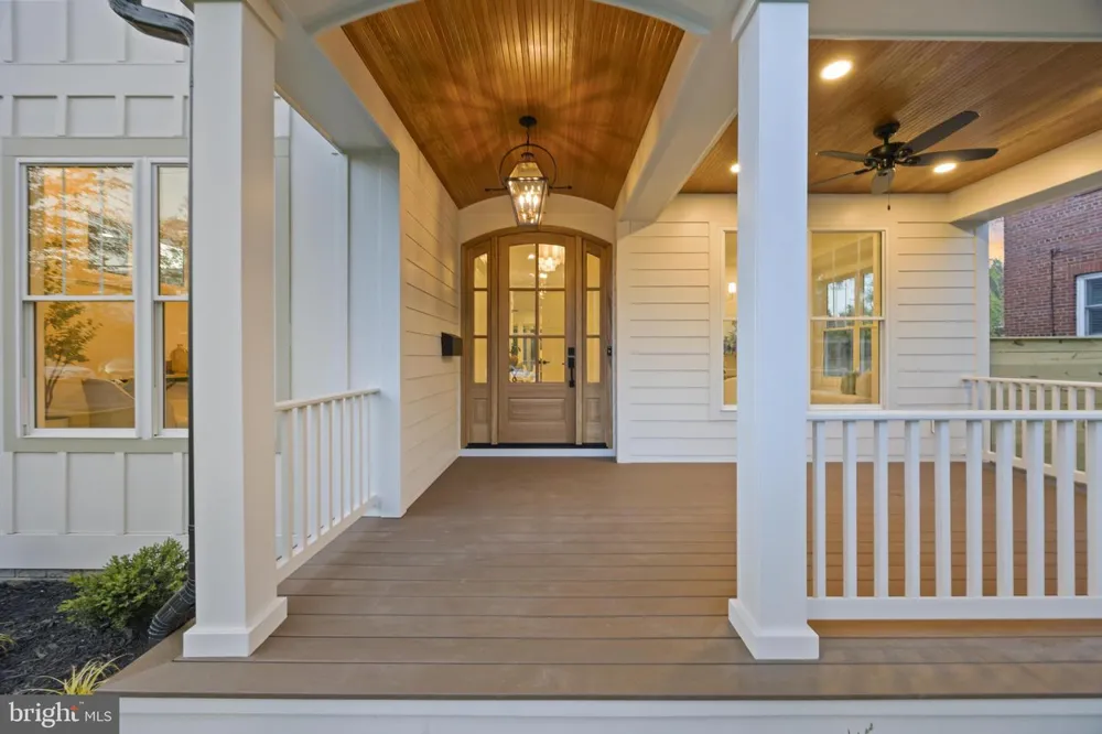 14 E MONROE AVENUE Alexandria, VA 22301