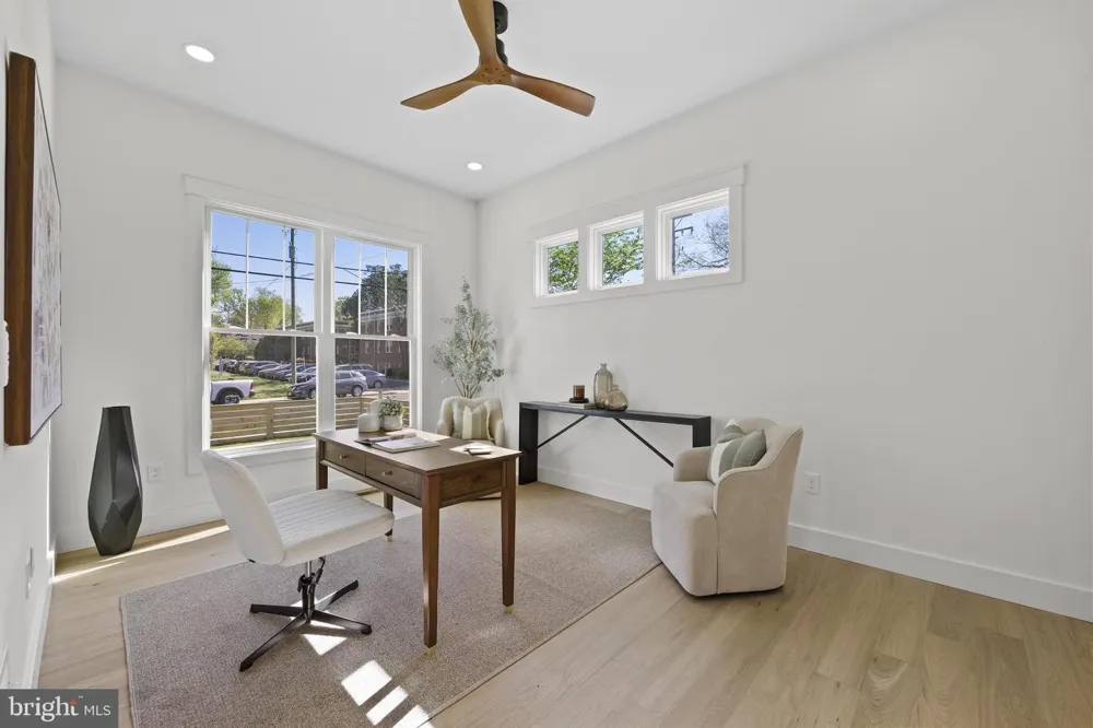 14 E MONROE AVENUE Alexandria, VA 22301