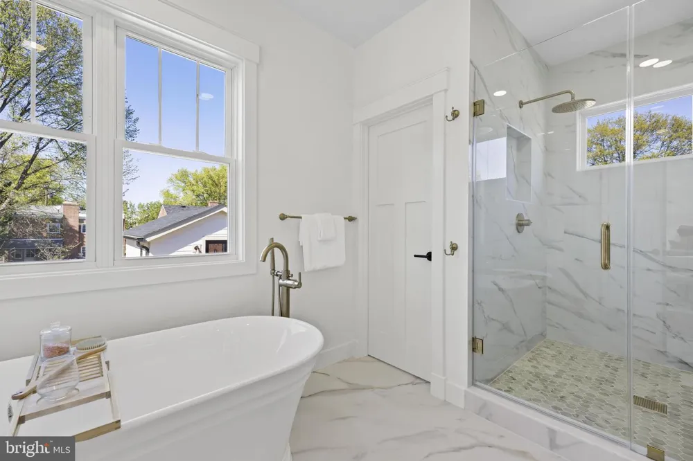 14 E MONROE AVENUE Alexandria, VA 22301