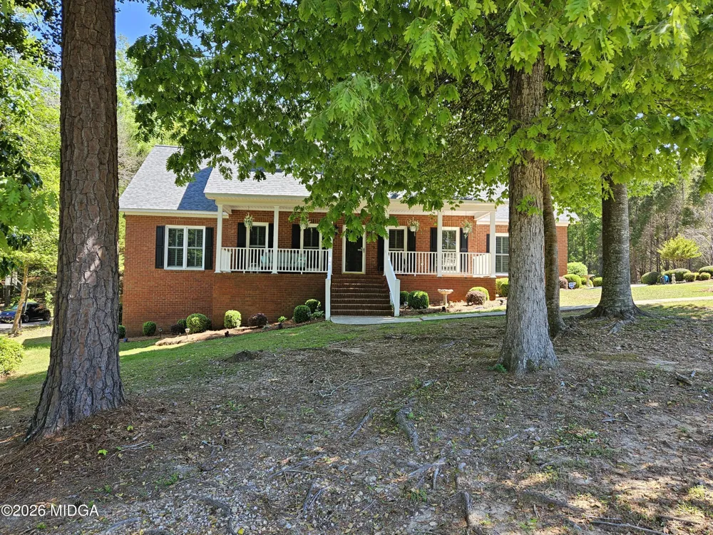 200 Gates Road Lizella, GA 31052