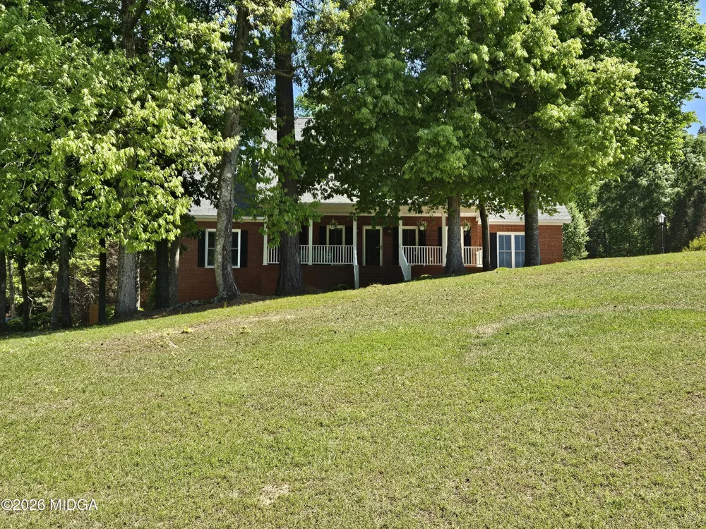 200 Gates Road Lizella, GA 31052