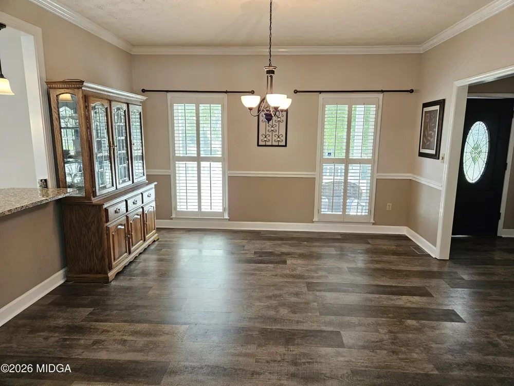 200 Gates Road Lizella, GA 31052