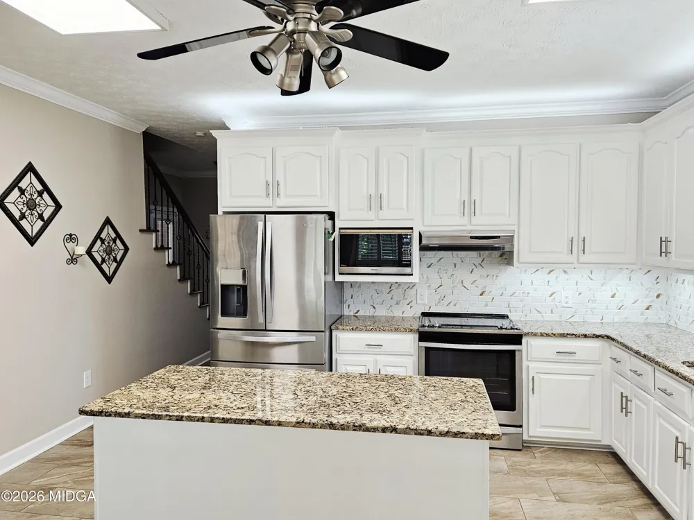 200 Gates Road Lizella, GA 31052