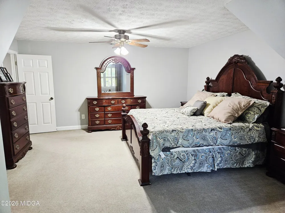 200 Gates Road Lizella, GA 31052