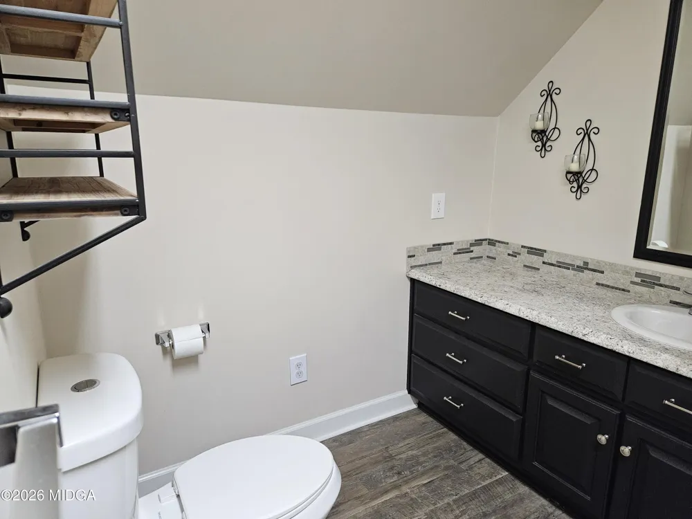 200 Gates Road Lizella, GA 31052