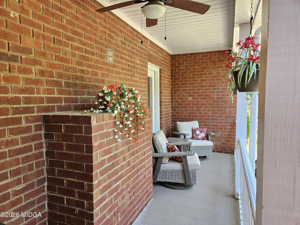 200 Gates Road Lizella, GA 31052
