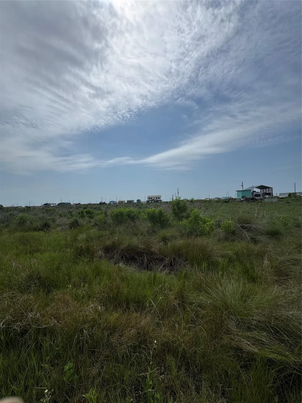 390 Titanic Sargent, TX 77414