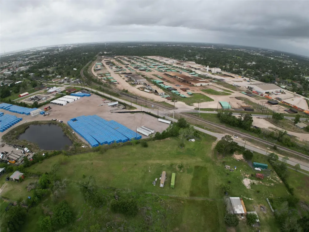 330 River Road Channelview, TX 77530