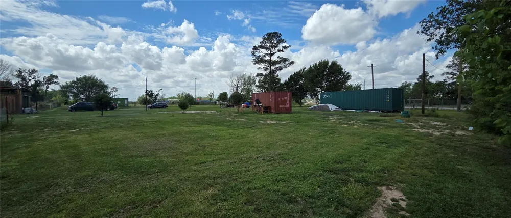 330 River Road Channelview, TX 77530