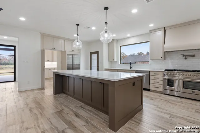 10024 lancaster Iola, TX 77861