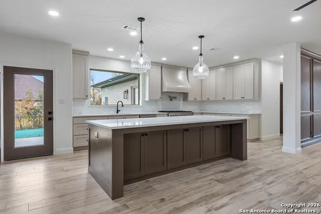 10024 lancaster Iola, TX 77861
