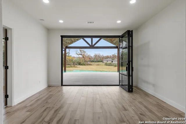 10024 lancaster Iola, TX 77861