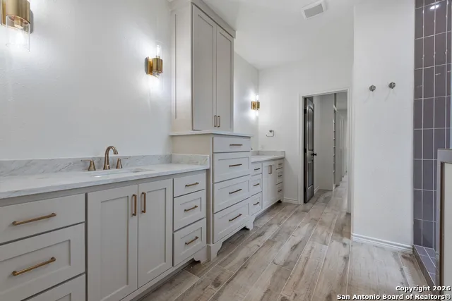 10024 lancaster Iola, TX 77861