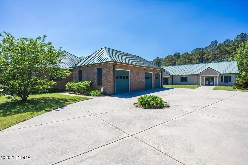 2415 Elko Road Elko, GA 31025