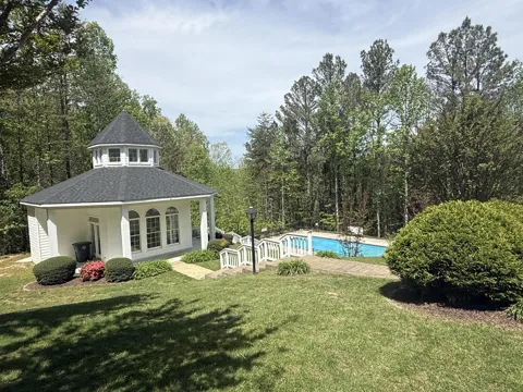 5 Ives Lake Road