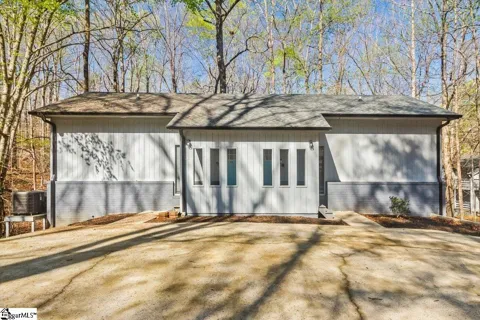 6 Villa Drive