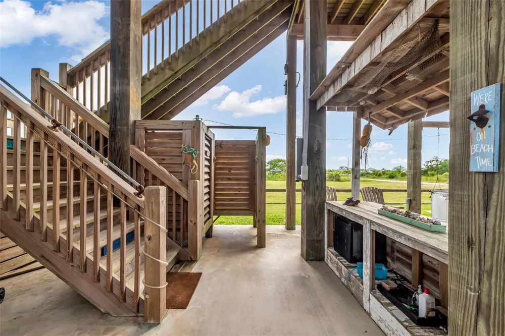 145 Jewel Drive Port Bolivar, TX 77650