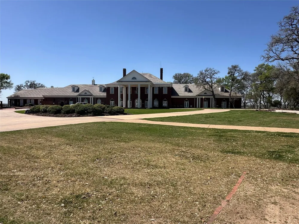 102 Bobolink Drive Bastrop, TX 78602