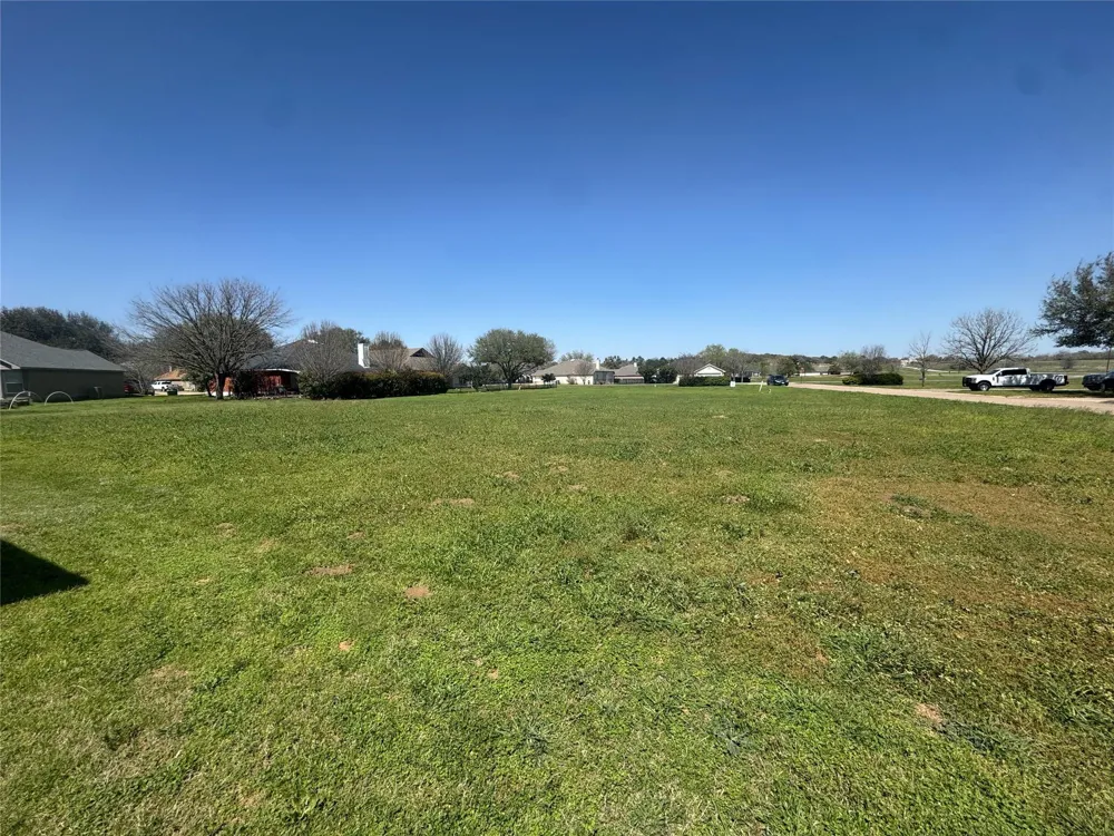 102 Bobolink Drive Bastrop, TX 78602
