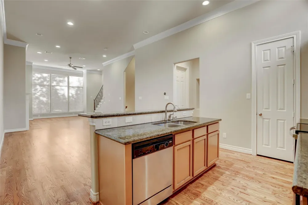 9133 Creekstone Lake Drive Houston, TX 77054