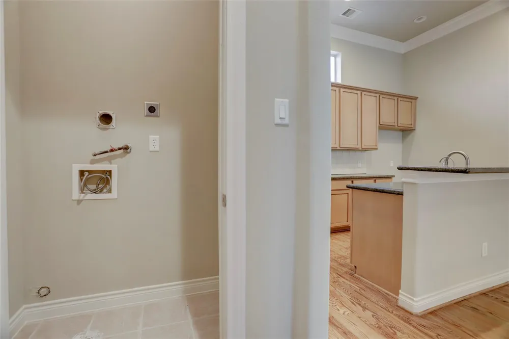 9133 Creekstone Lake Drive Houston, TX 77054