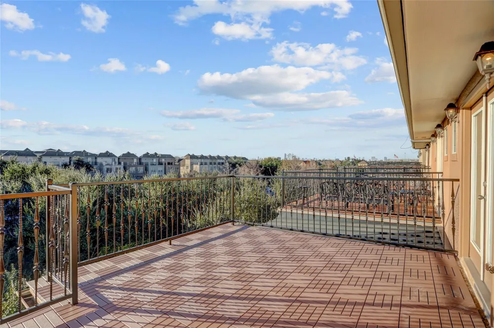 9133 Creekstone Lake Drive Houston, TX 77054