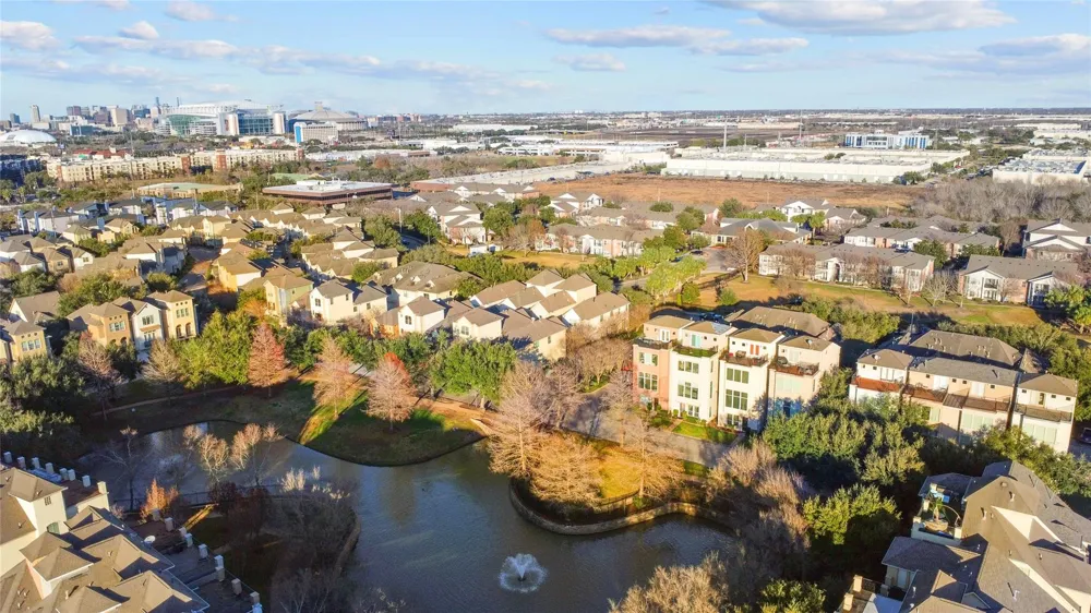 9133 Creekstone Lake Drive Houston, TX 77054